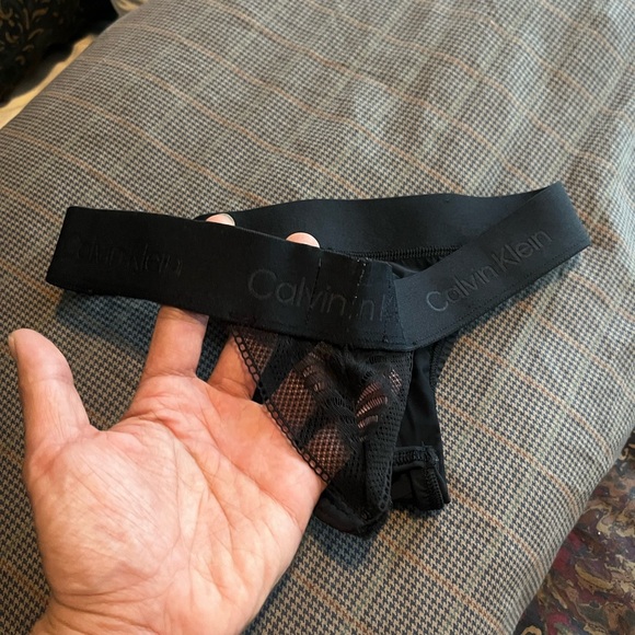 Calvin Klein Black lace thong- size small - Picture 12 of 13